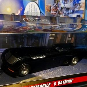 Batmobile & Batman TM- The Animated Series, 1:32, Black & Blue.